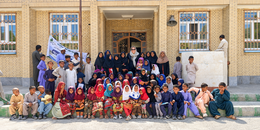 حضور میدانی مؤسسه در کنار کودکان و نوجوانان در یک بازدید آموزشی و اجتماعی